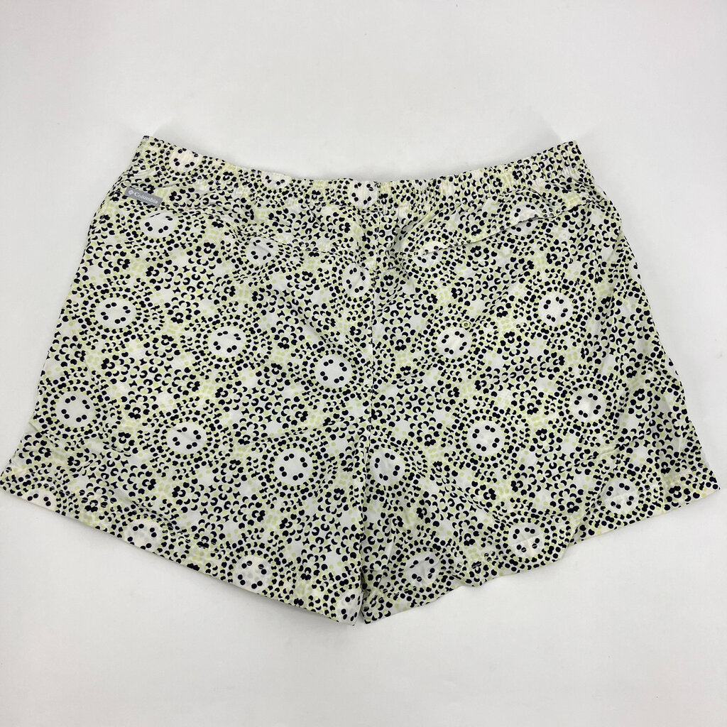 hybrid shorts black dots all over