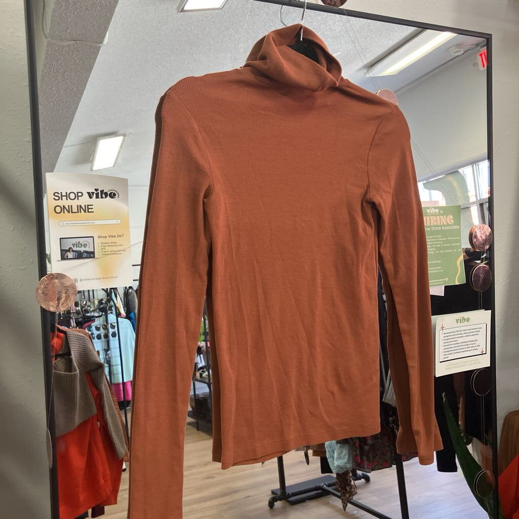 Ribbed Turtleneck