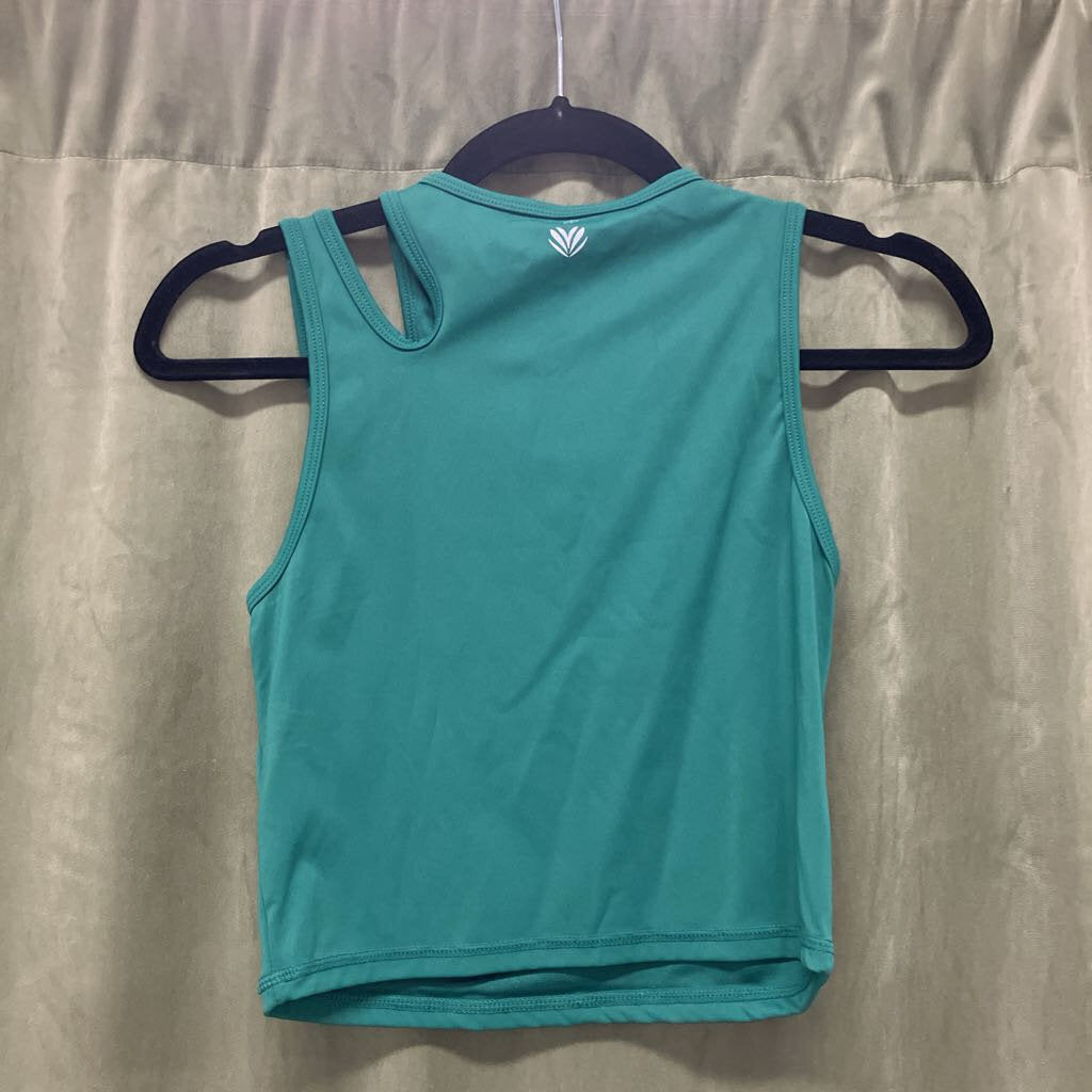shoulder cut out top