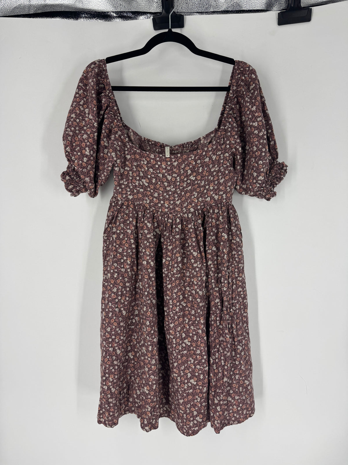 Purple Rylee + Cru Floral Puff Sleeve, M