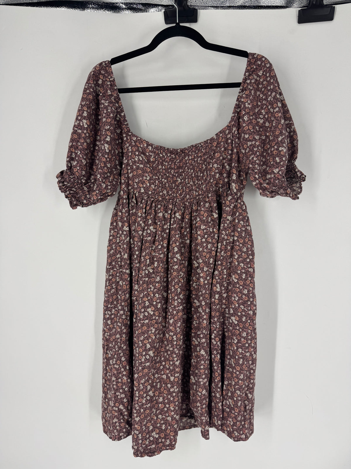 Purple Rylee + Cru Floral Puff Sleeve, M