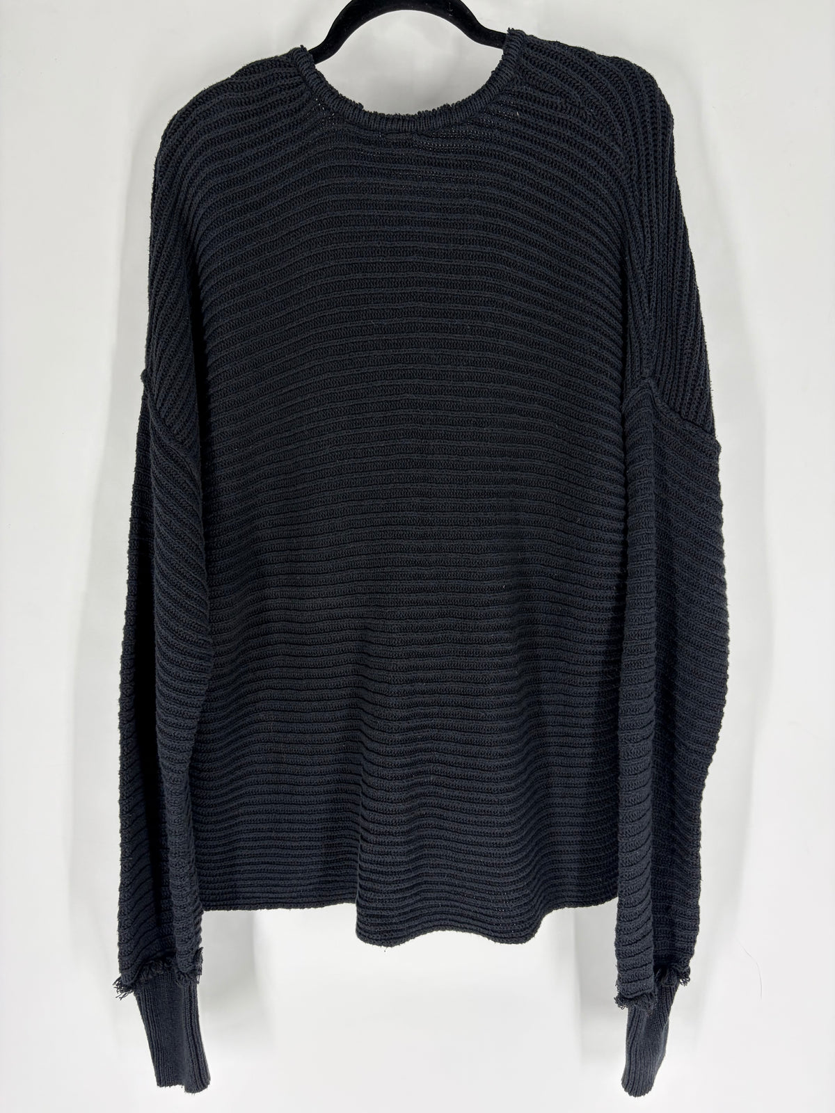 Black Free People textured vneck, L