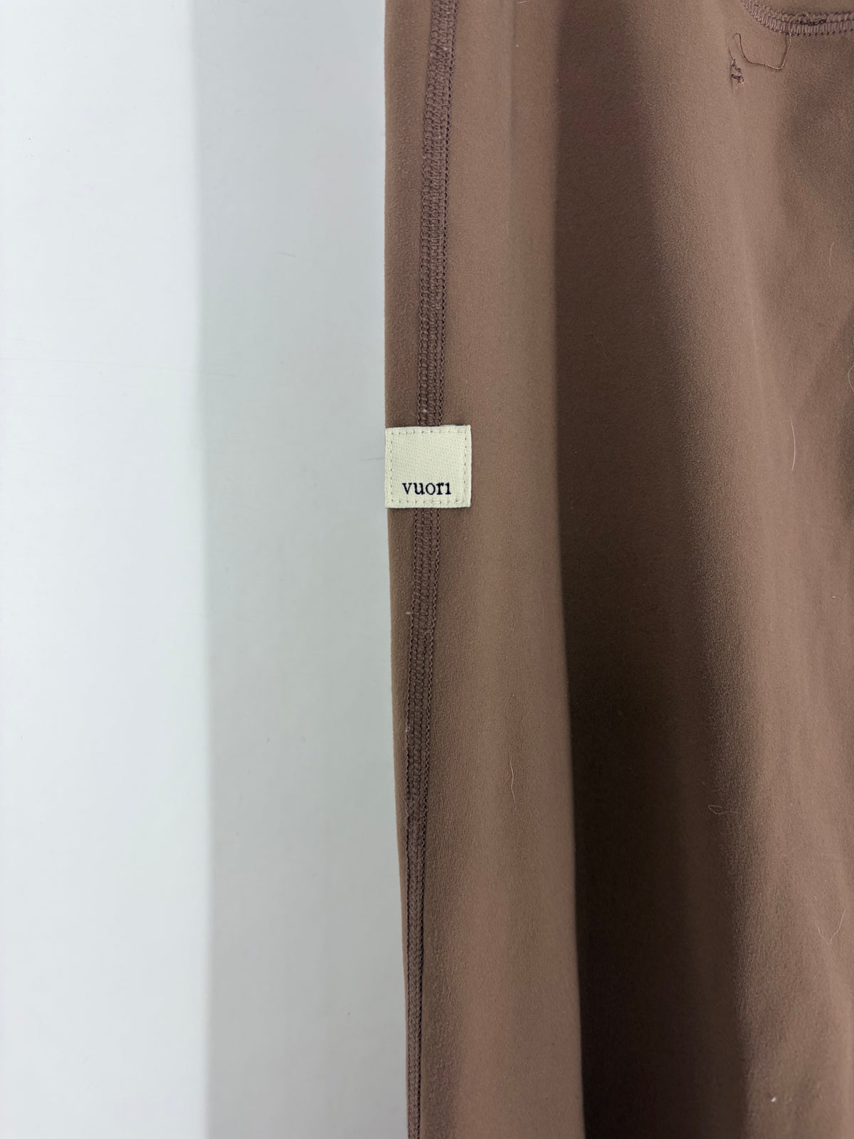 brown vuori highrise wide leg leggings, M