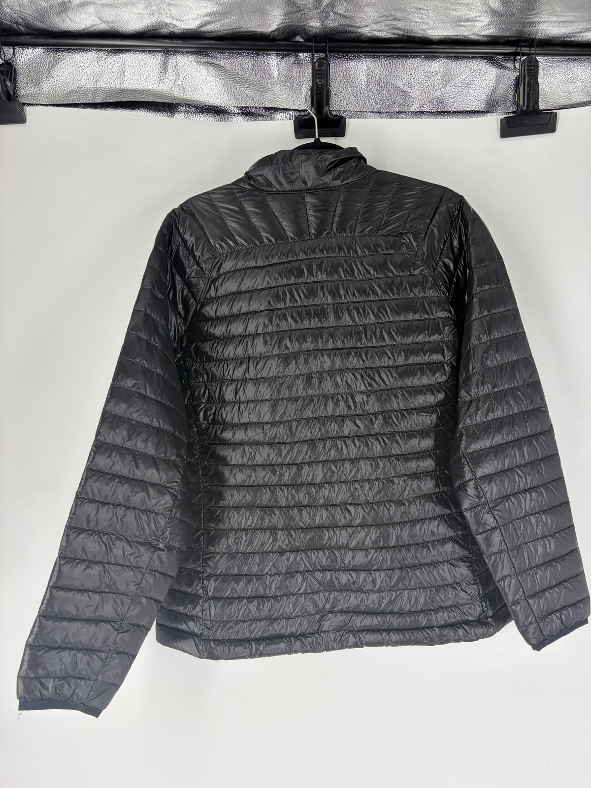 Black Mountain Hardwear puffy shiny zip up, L