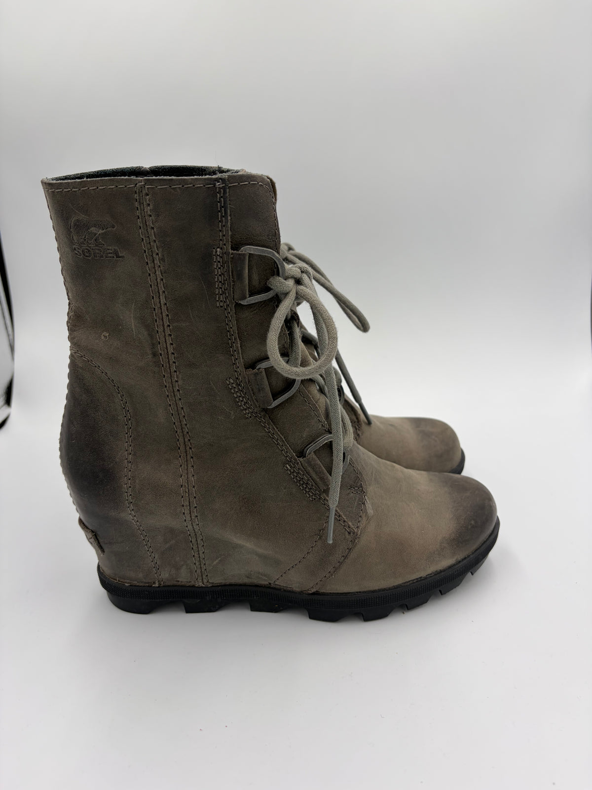 Gray Sorel Leather Elastic Stretch Ankle Boots, 7
