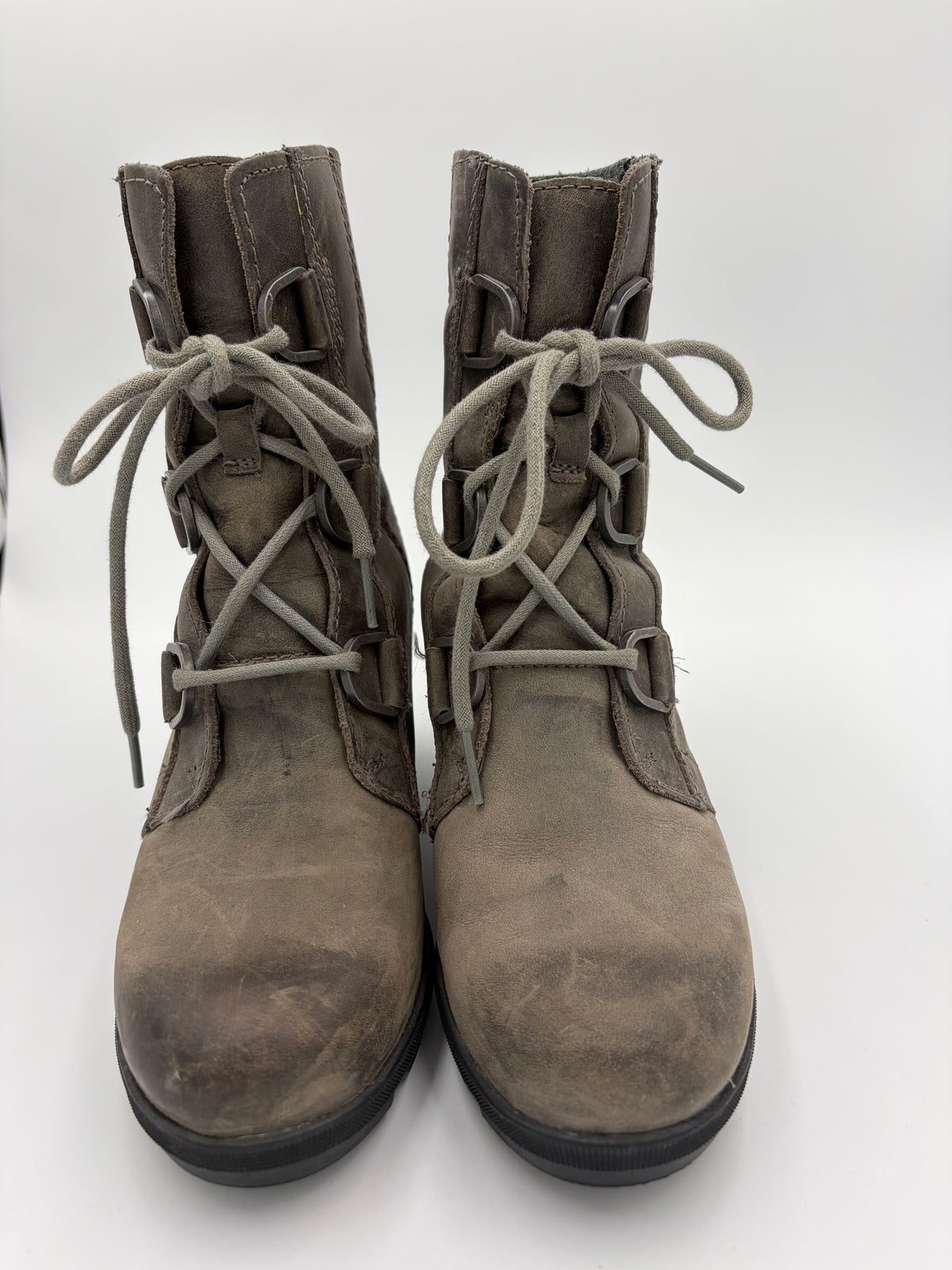 Gray Sorel Leather Elastic Stretch Ankle Boots, 7