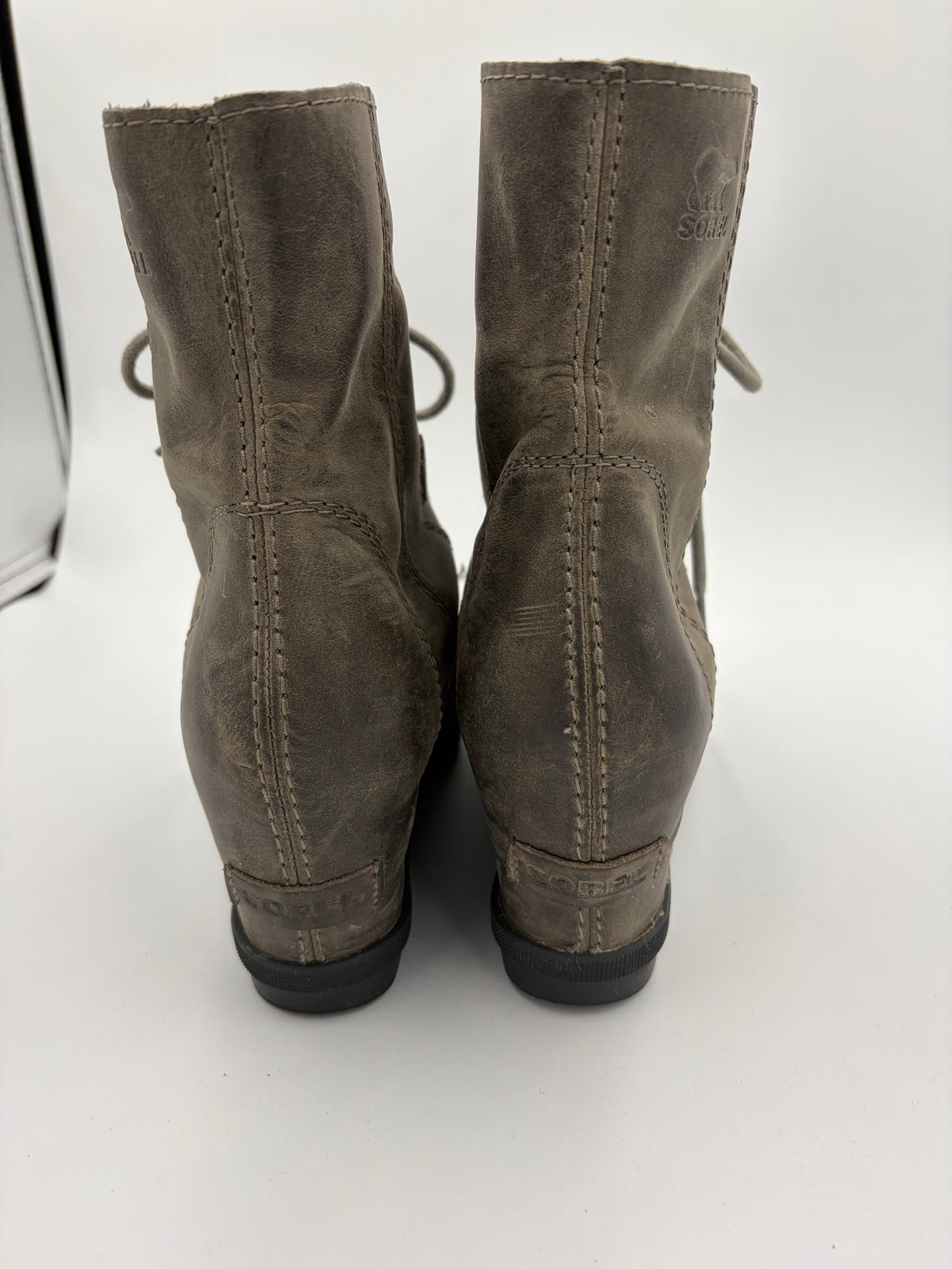 Gray Sorel Leather Elastic Stretch Ankle Boots, 7