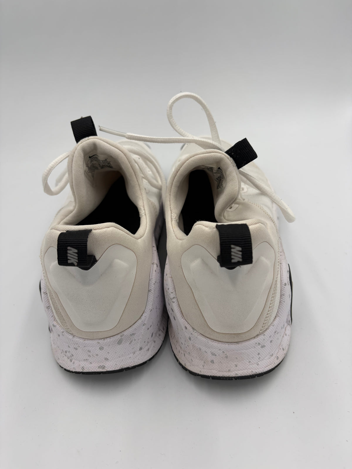 White Nike Metcon Speckled, 9