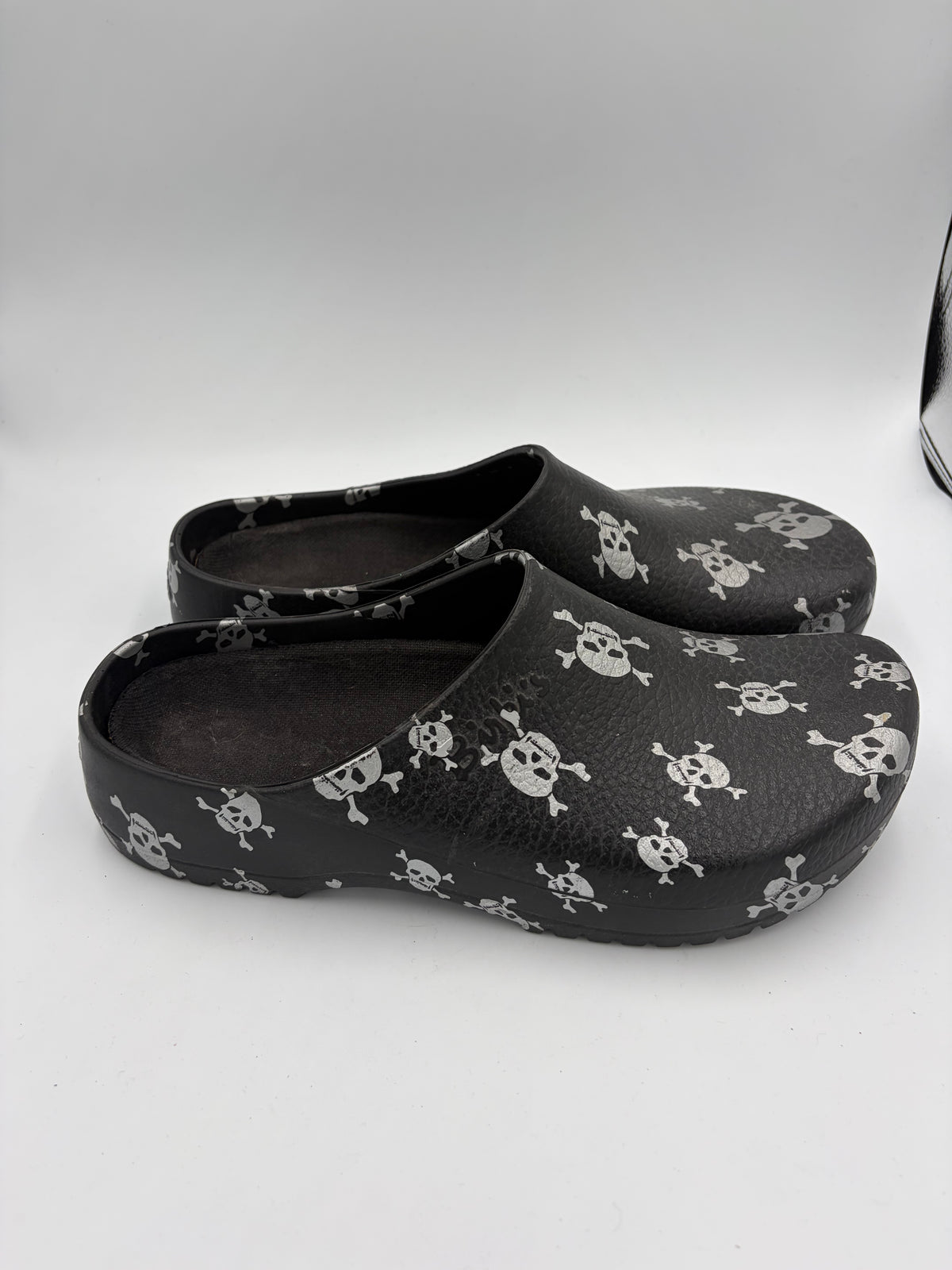 black Birkenstock rubber skull slip-on, 48