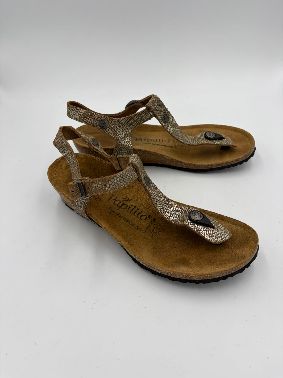 gold Birkenstock metallic thong wedge papillo, 39