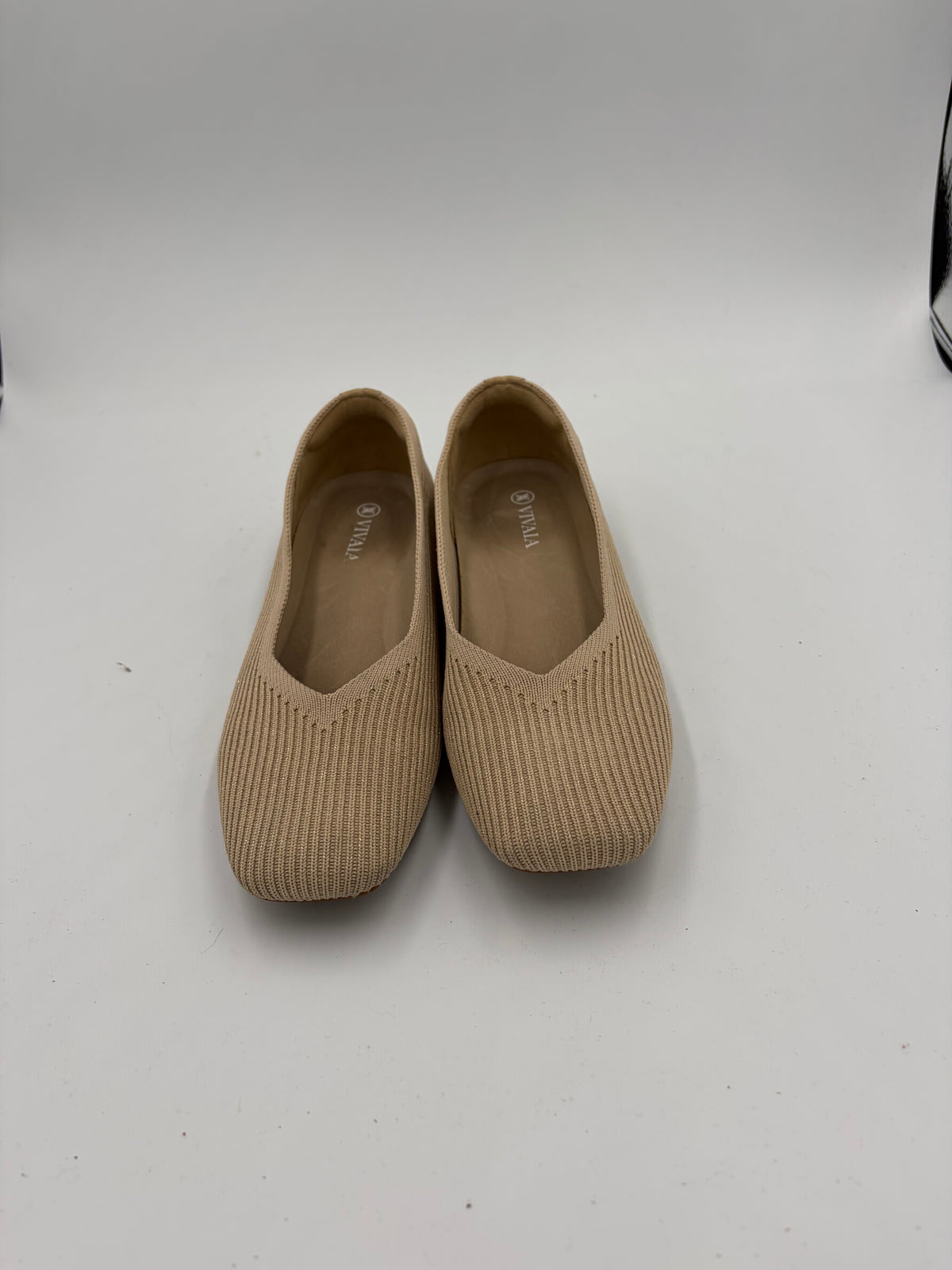 Tan Vivaia Sparkly flats, 37