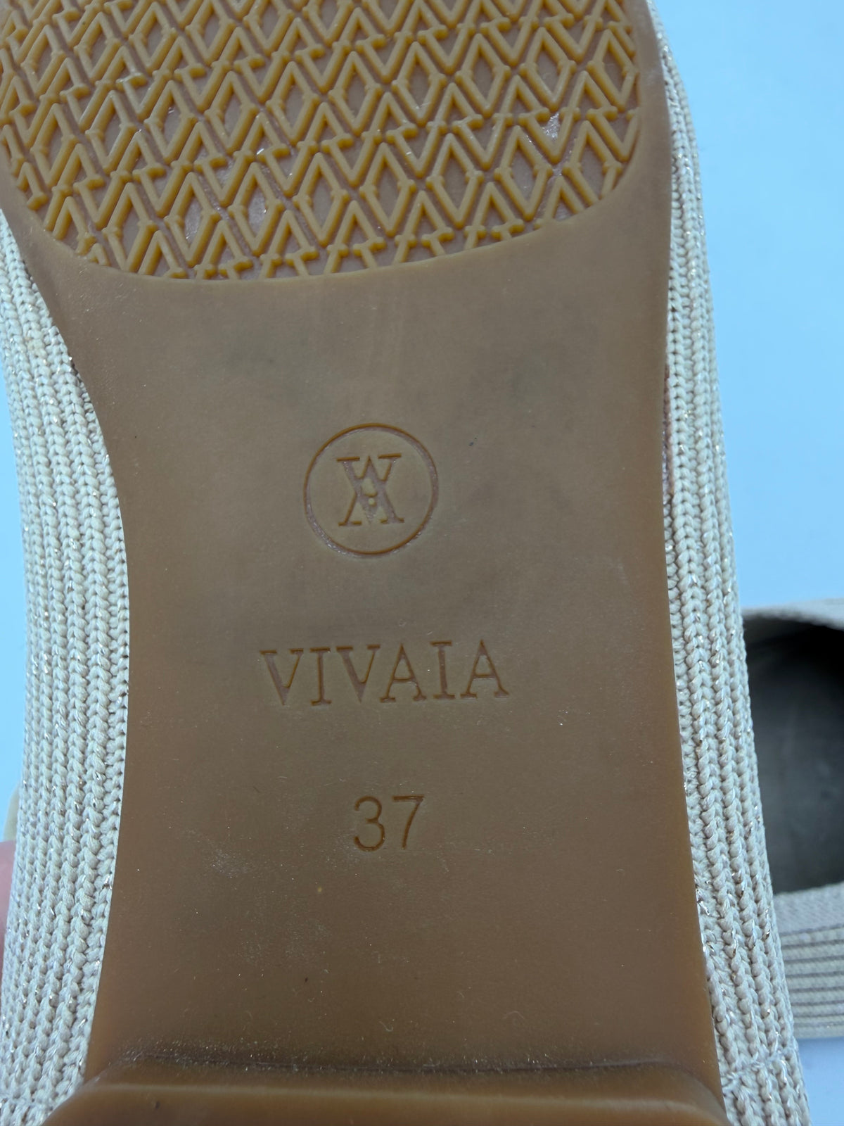 Tan Vivaia Sparkly flats, 37