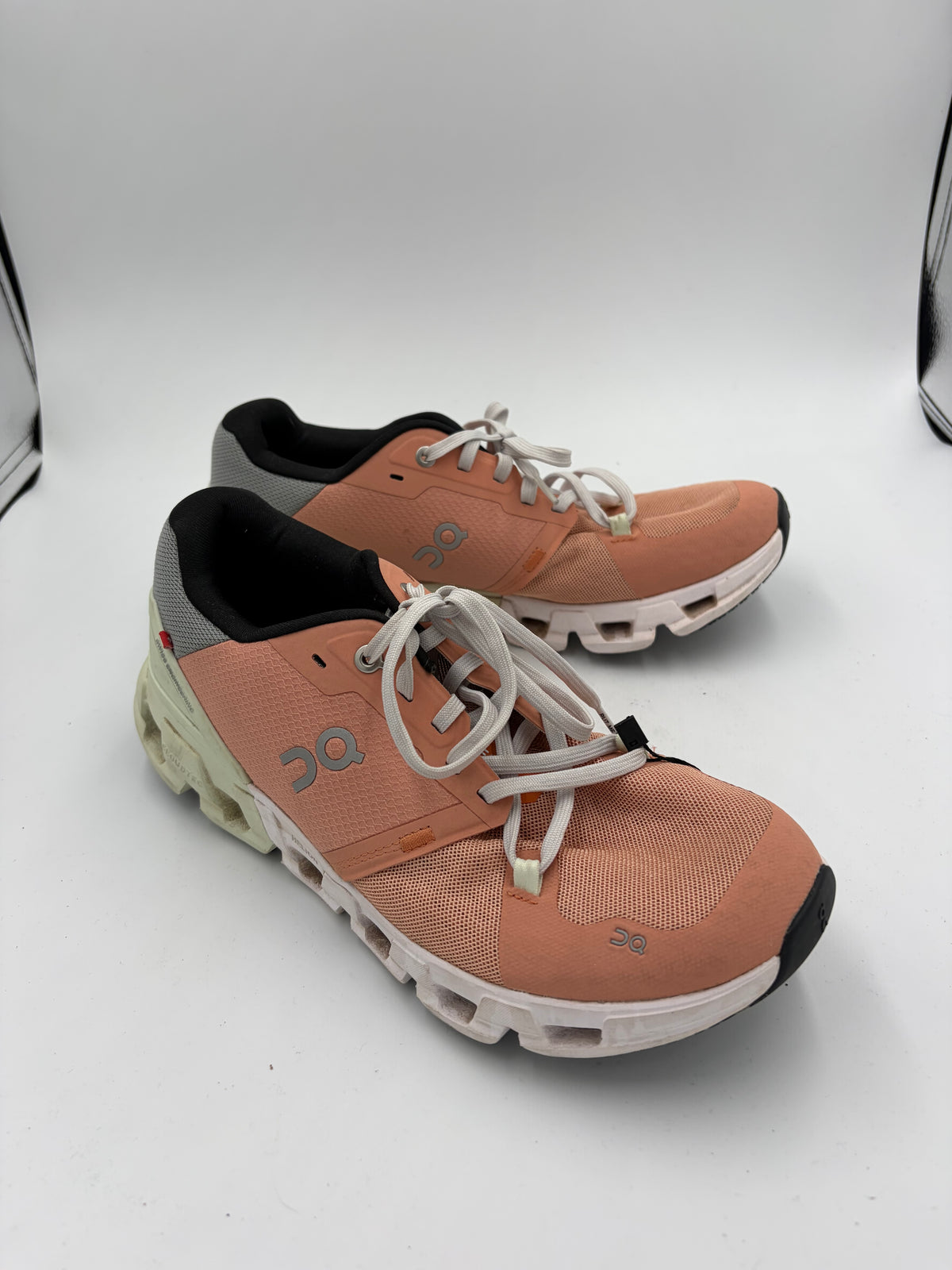 pink On Cloud active shoes, 9