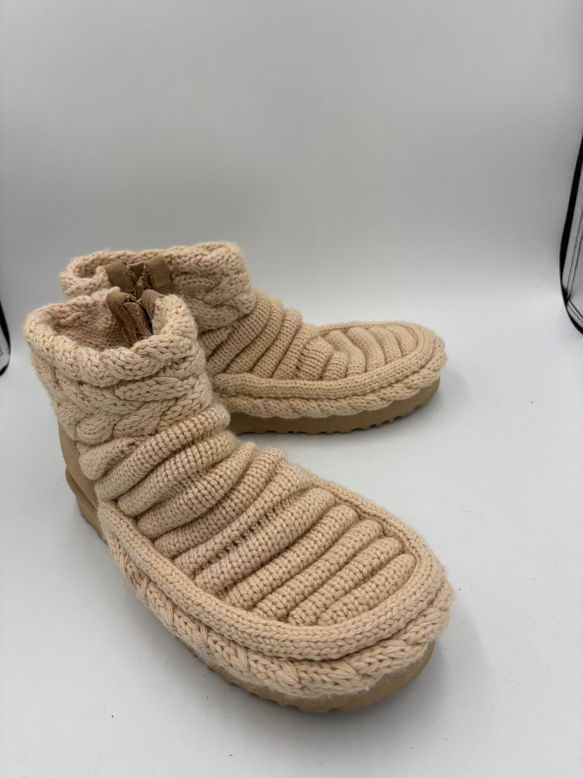beige Ugg knit boot, 38