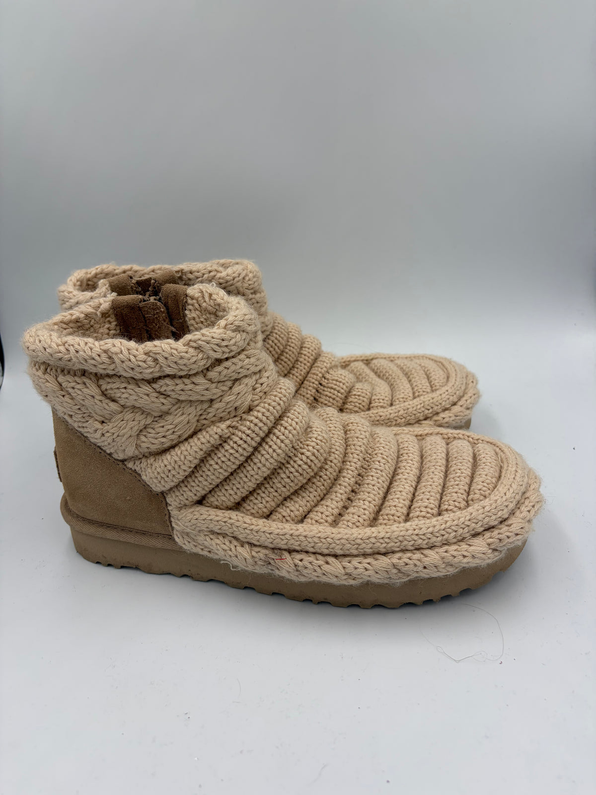 beige Ugg knit boot, 38