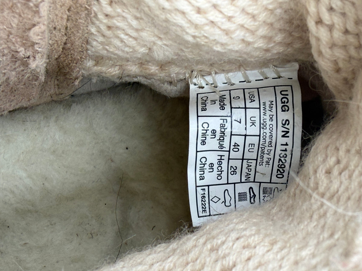 beige Ugg knit boot, 38