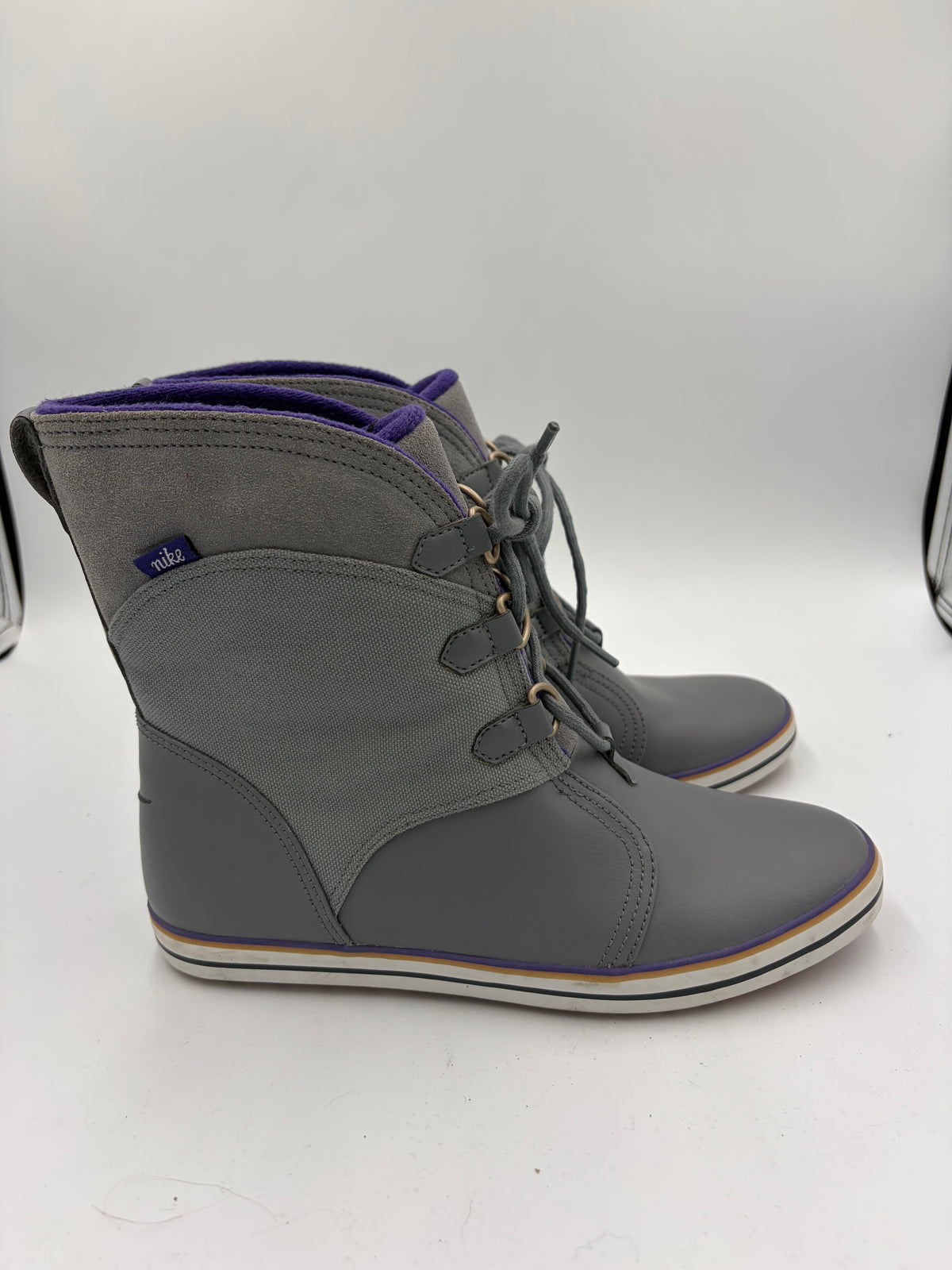 Gray Nike Tall Sneakers, 7