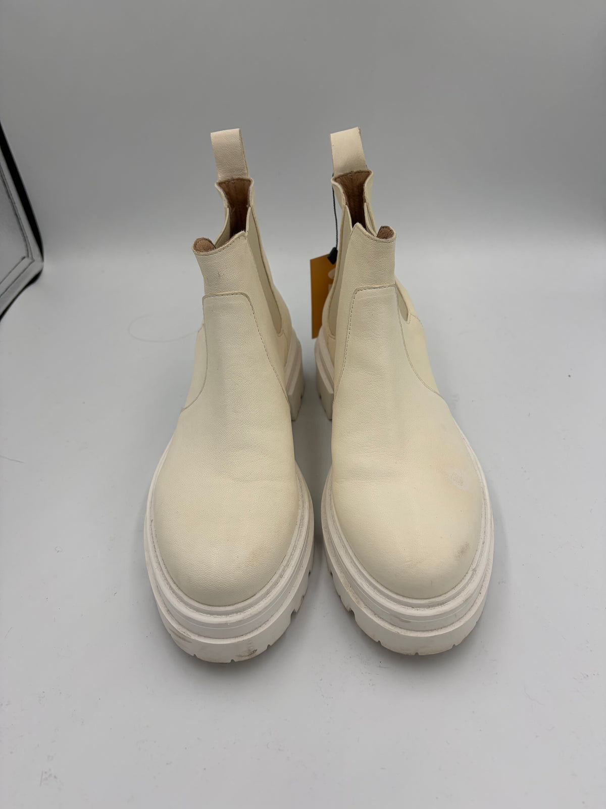 Cream Free People Chelsea Boots As IS, 37