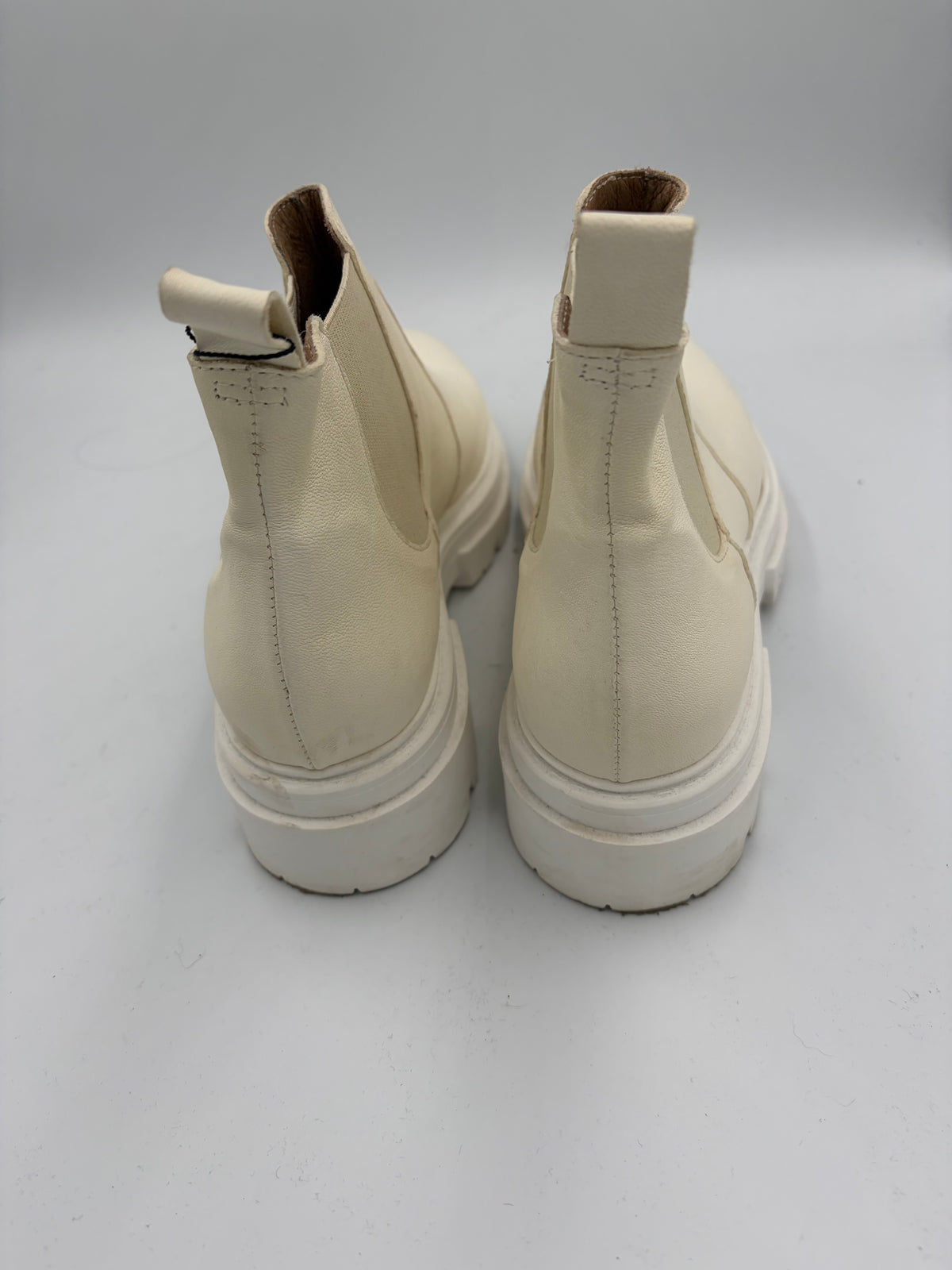Cream Free People Chelsea Boots As IS, 37